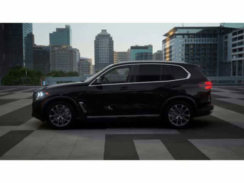 Used 2025 BMW X5 xDrive50e w/ Executive Package image 4