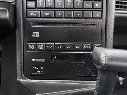 Used 1993 Cadillac Allante image 26