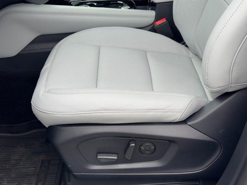 New 2026 Ford Explorer Platinum w/ LUX Leather Package image 19