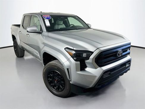 Used 2025 Toyota Tacoma SR5 RWD image 2