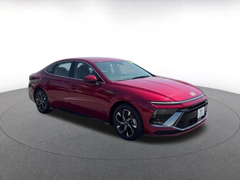 Used 2025 Hyundai Sonata SEL image 2