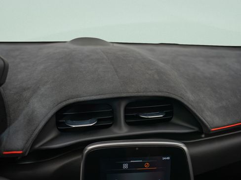 Used 2023 McLaren Artura RWD image 12