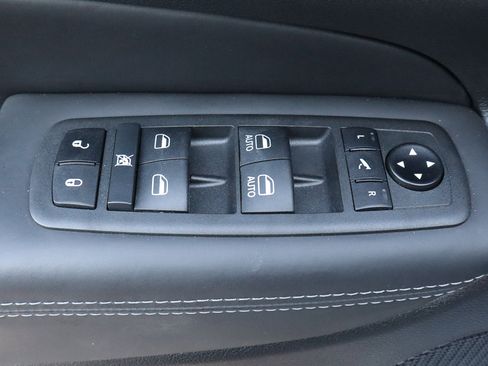 Used 2021 Jeep Grand Cherokee Overland image 17