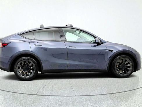 Used 2023 Tesla Model Y Long Range AWD/4WD image 4