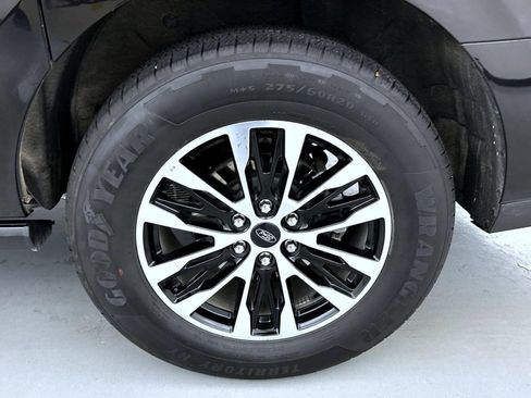 Used 2025 Ford Expedition Max Platinum AWD/4WD image 25
