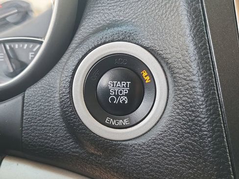 Used 2014 Dodge Journey R/T w/ Flexible Seating Group image 27