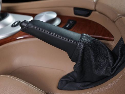 Used 2006 BMW M5 image 65