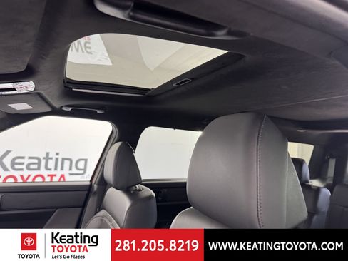 Used 2025 Hyundai Santa Fe Calligraphy FWD image 20