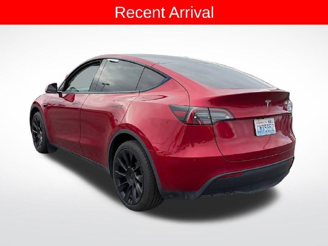 Used 2024 Tesla Model Y 2WD image 3
