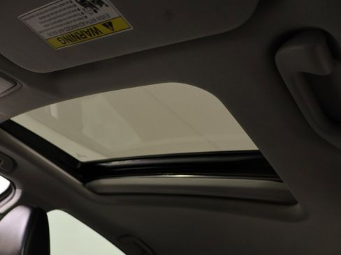 Used 2018 Acura TLX w/ Technology Package image 16