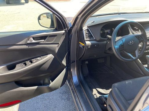 Used 2016 Hyundai Tucson SE w/ Option Group 02 FWD image 10