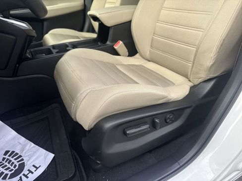 Used 2021 Honda CR-V EX image 12