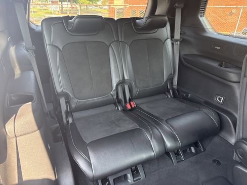Used 2024 Jeep Grand Cherokee L Laredo image 16