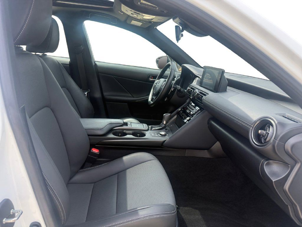 Used 2024 Lexus IS 350 F Sport RWD image 16