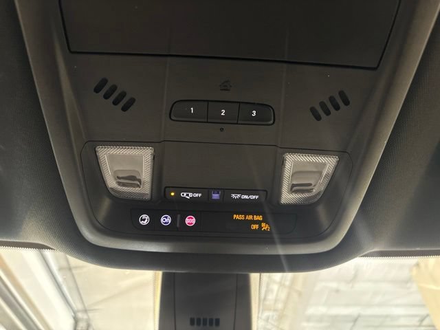Used 2023 Buick Enclave Essence w/ Sound and Sites Package AWD/4WD image 23