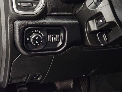 Used 2022 RAM 2500 Laramie w/ Body Color Bumper Group AWD/4WD image 26