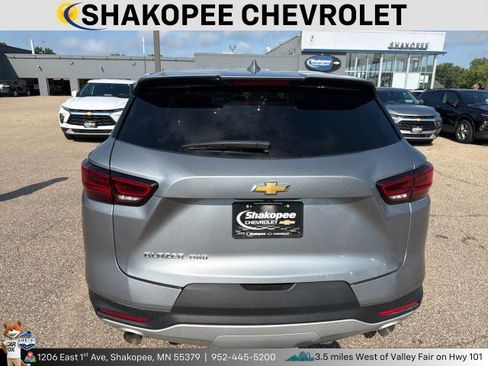 Used 2025 Chevrolet Blazer LT AWD/4WD image 3