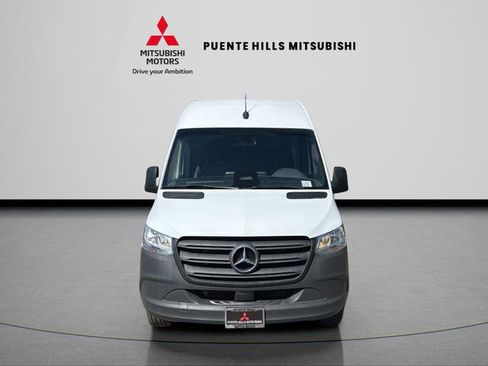 Used 2025 Mercedes-Benz Sprinter 2500 image 2