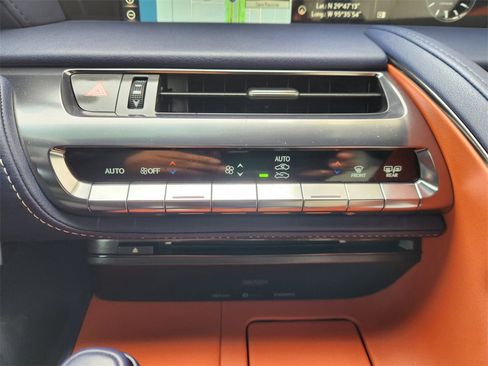 Used 2018 Lexus LC 500 Coupe image 18