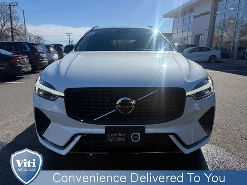 Certified 2023 Volvo XC60 B5 Ultimate w/ Climate Package image 3