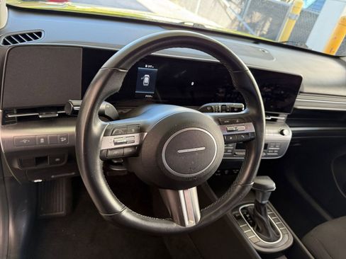 Used 2025 Hyundai Kona SEL image 30