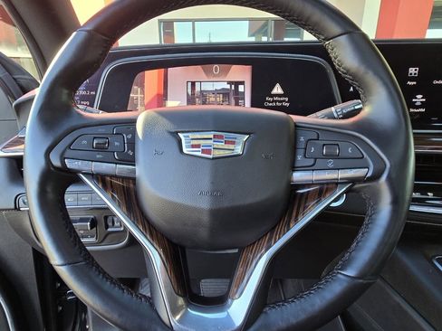 Used 2021 Cadillac Escalade Premium Luxury w/ Driver Assist Tech Package image 24