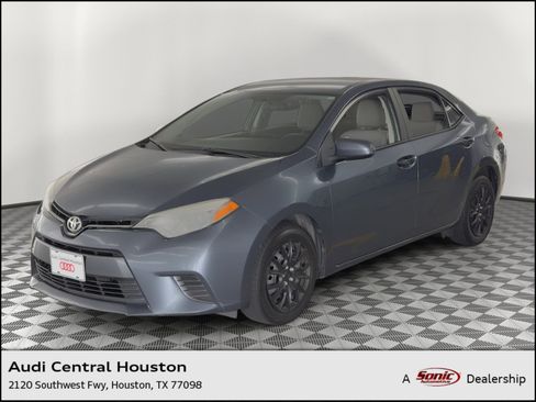 Used 2015 Toyota Corolla LE image 1