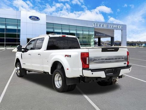 Used 2022 Ford F350 Platinum w/ FX4 Off-Road Package AWD/4WD image 2