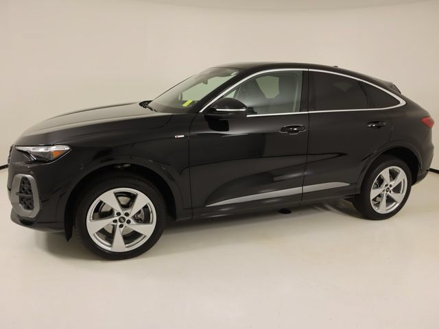 Certified 2025 Audi Q5 Premium Plus AWD/4WD image 2