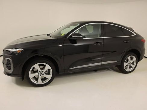 Certified 2025 Audi Q5 Premium Plus AWD/4WD image 2