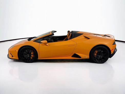 Used 2020 Lamborghini Huracan EVO RWD image 8