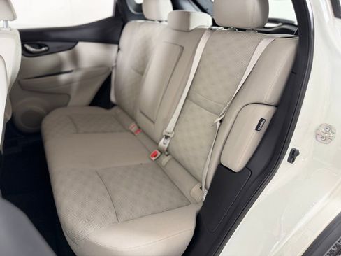 Used 2021 Nissan Rogue Sport SV image 28