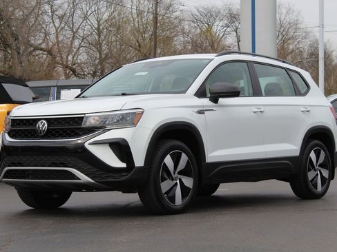 Used 2024 Volkswagen Taos S image 4