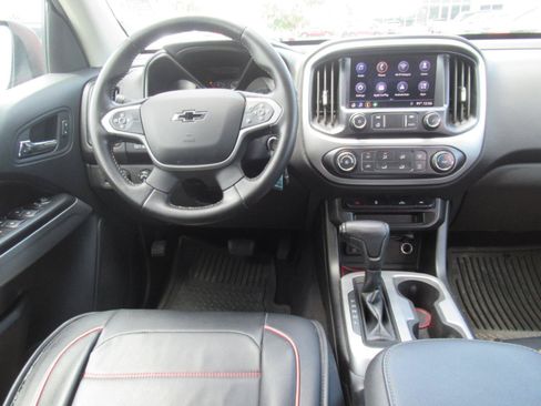 Used 2020 Chevrolet Colorado LT w/ LPO, Premium Interior Package AWD/4WD image 16
