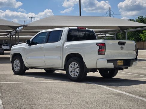 Used 2022 Nissan Frontier SV w/ SV Premium Package RWD image 6