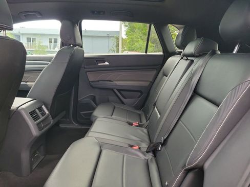 Certified 2023 Volkswagen Atlas Cross Sport SEL image 8