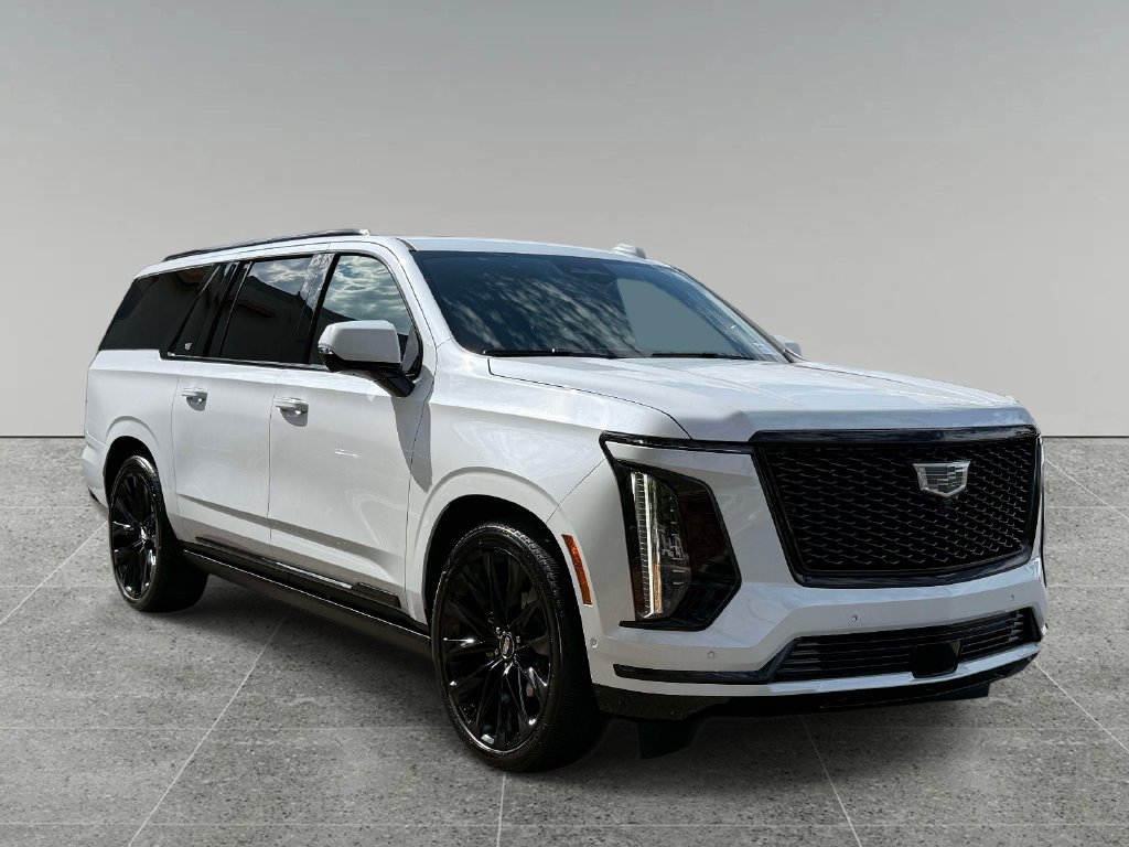 Used 2026 Cadillac Escalade ESV Platinum Sport w/ LPO, ONYX Package AWD/4WD image 9