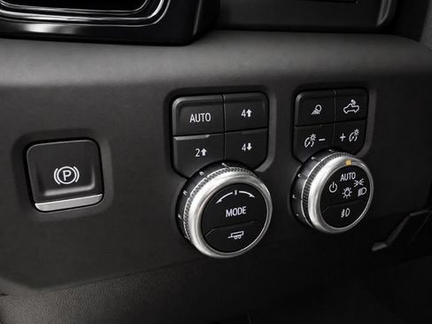 Used 2025 GMC Sierra 2500 AT4X AWD/4WD image 22