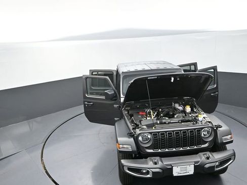 New 2025 Jeep Gladiator Sport image 29