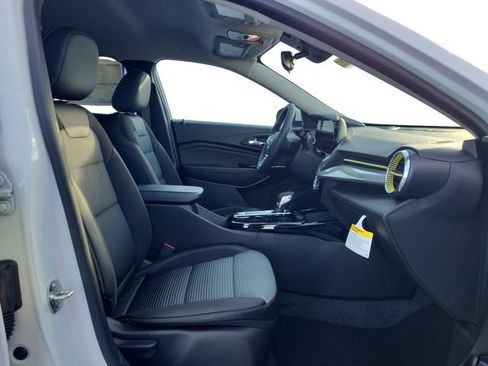 New 2026 Chevrolet Trax LT w/ Driver Confidence Package image 26