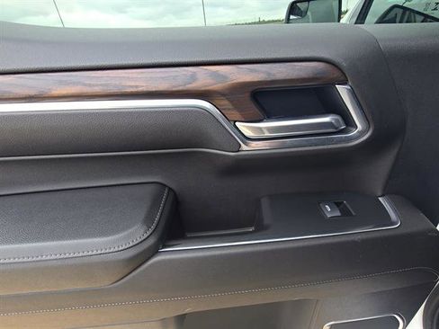 Used 2025 GMC Sierra 1500 SLT image 22