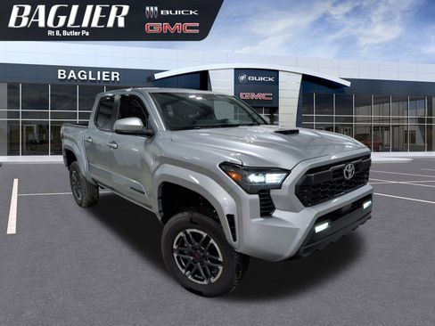 Used 2024 Toyota Tacoma TRD Sport w/ TRD Sport Upgrade Package image 1