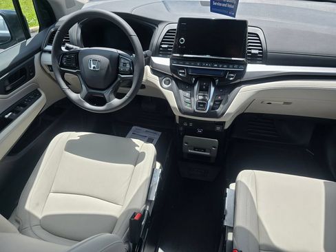 Used 2026 Honda Odyssey EX-L image 17