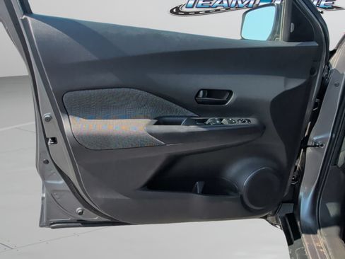 Used 2020 Nissan Kicks S FWD image 13