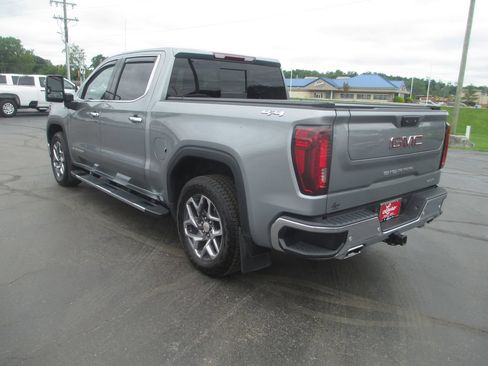 Used 2024 GMC Sierra 1500 SLT w/ SLT Premium Plus Package AWD/4WD image 10