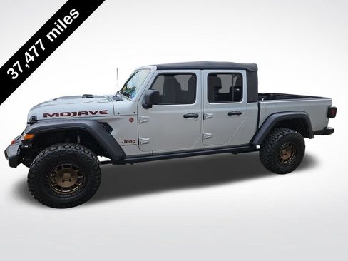 Used 2022 Jeep Gladiator Mojave AWD/4WD image 3