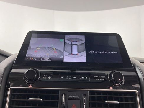 Used 2023 Nissan Armada SL image 21