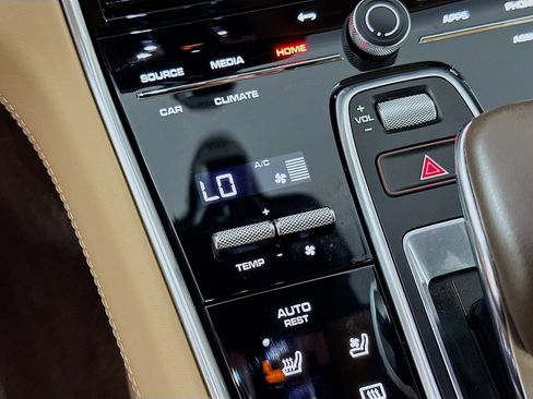 Certified 2023 Porsche Panamera Platinum Edition RWD image 18