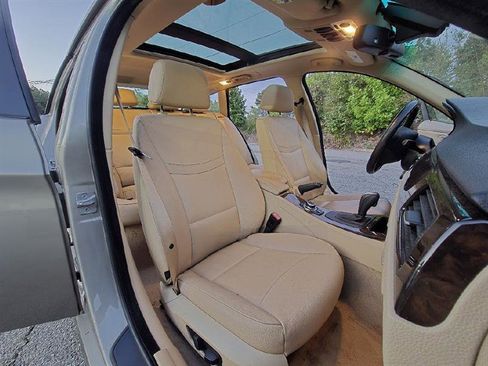 Used 2009 BMW 328i xDrive Wagon image 25