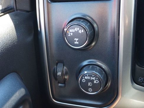 Used 2018 Chevrolet Silverado 1500 LT w/ Texas Edition image 24